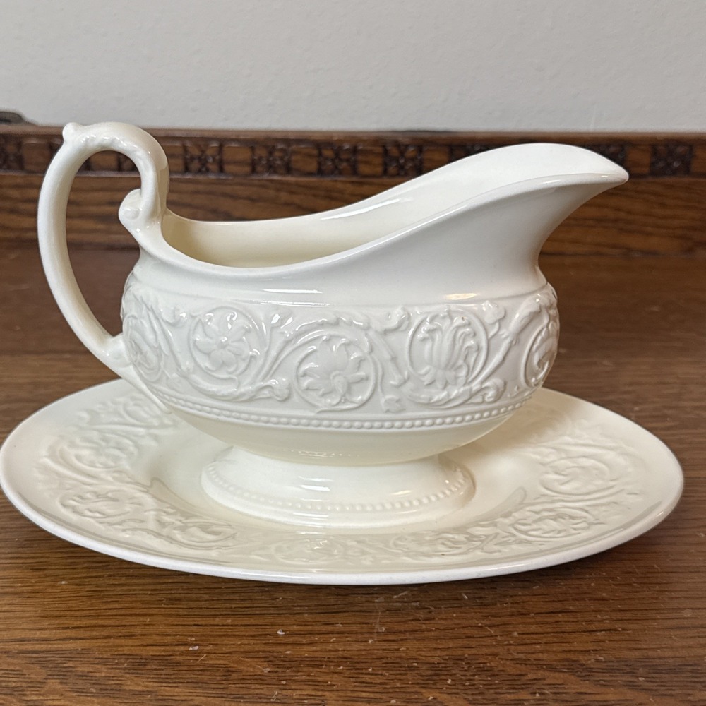 Retro Wedgwood Gravy Boat England Patrician Ivory Bone Attached Underplate